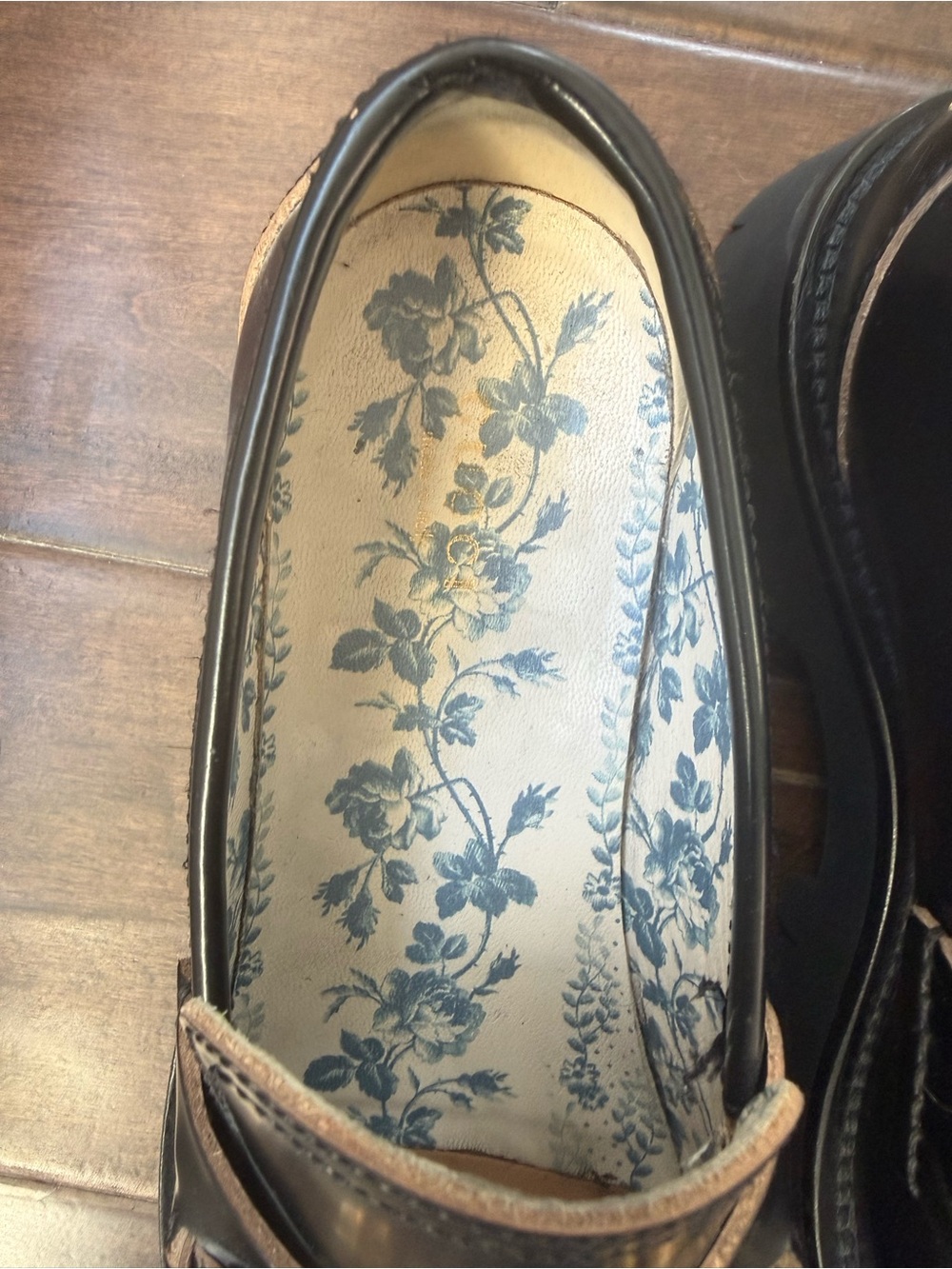 GUCCI Harald Leather Lug-Sole Loafer - Picture 4 of 7